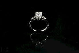 方形锥形钻石戒指