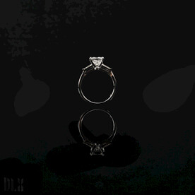 方形锥形钻石戒指