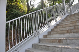 人行天桥楼梯护栏