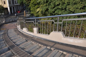 人行天桥与台阶步道