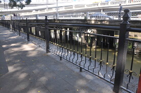 广州沙面河道桥梁护栏