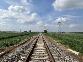 4k田野乡村铁路