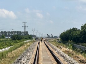 4k铁路维修工巡查实拍