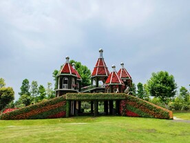 花朵植物造景房子