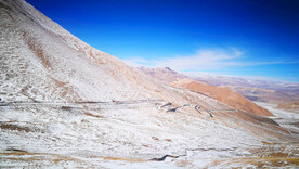 藏区雪山山路