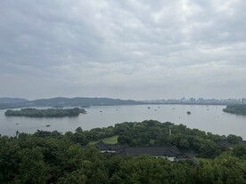 远眺西湖风景