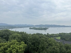 远眺西湖风景