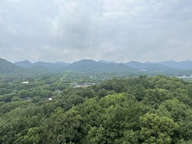 远眺西湖自然风景