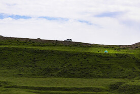 草原里的那顶小帐篷