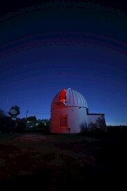 星空和奇异房子