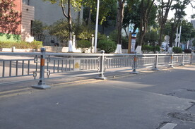 道路护栏