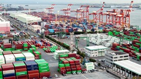 货船海港的集装箱