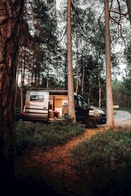 树林里的房车