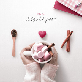 粉色少女风海报