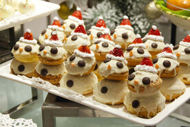 圣诞老人草莓蛋糕