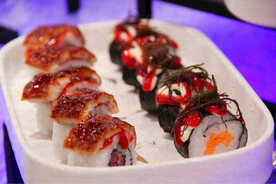 鳗鱼寿司海草寿司 