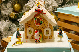 圣诞节姜饼屋糕点