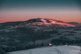山间村庄建筑群