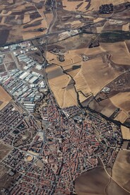 航拍下的城镇和田园风光