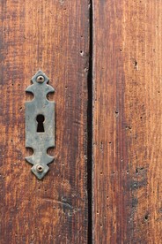 木门旧锁孔