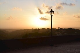 路灯和日出风景