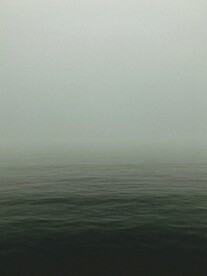 大雾海面