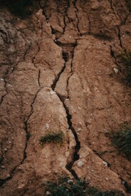 泥土裂痕