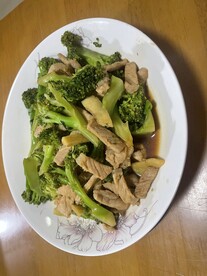 黑毛猪肉炒西蓝花