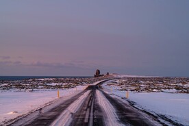 白雪覆盖的道路