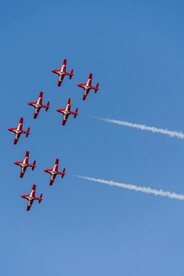 飞机飞行演示图