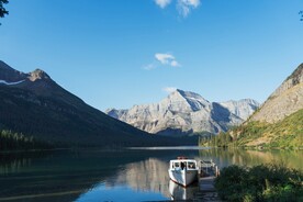 山水湖景和游艇