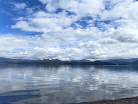 泸沽湖 蓝天白云