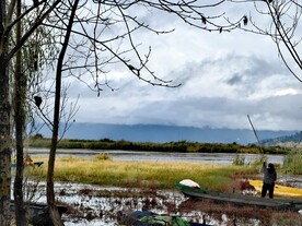 泸沽湖 蓝天白云