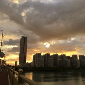 柳州城中夕阳