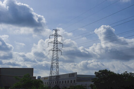 工业区蓝天白云 