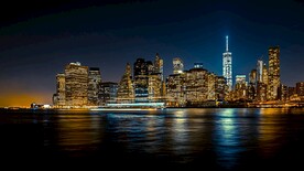 海边楼宇灯光夜景