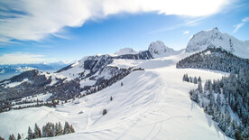 冬季雪山高清全景