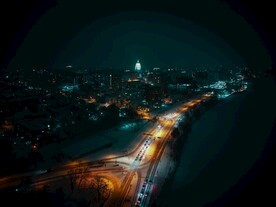 城市建筑楼和道路夜景