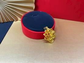 黄金足金孔雀开屏纯金吊坠首饰