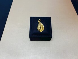 黄金足金水滴形吊坠