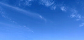 蓝色天空背景