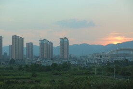 夕阳 楼房 天空