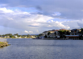 澳大利亚黄金海岸清水湾湖畔风景