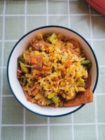 火腿鸡蛋炒饭