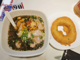 鲜虾馄饨+葱油圈