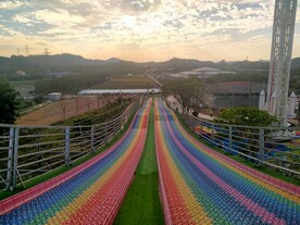 彩虹滑道