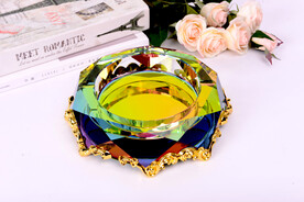 炫彩透明玻璃烟灰缸