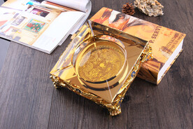 金色透明玻璃烟灰缸