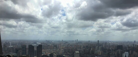 乌云下的城市风景