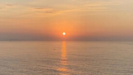 海上日出